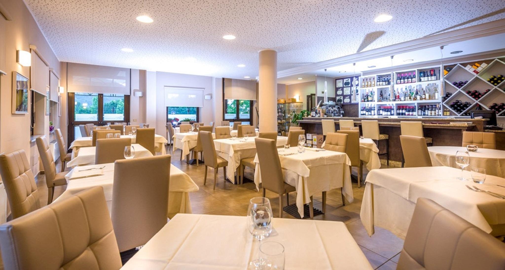 Hotel Des Alpes 로스타 외부 사진