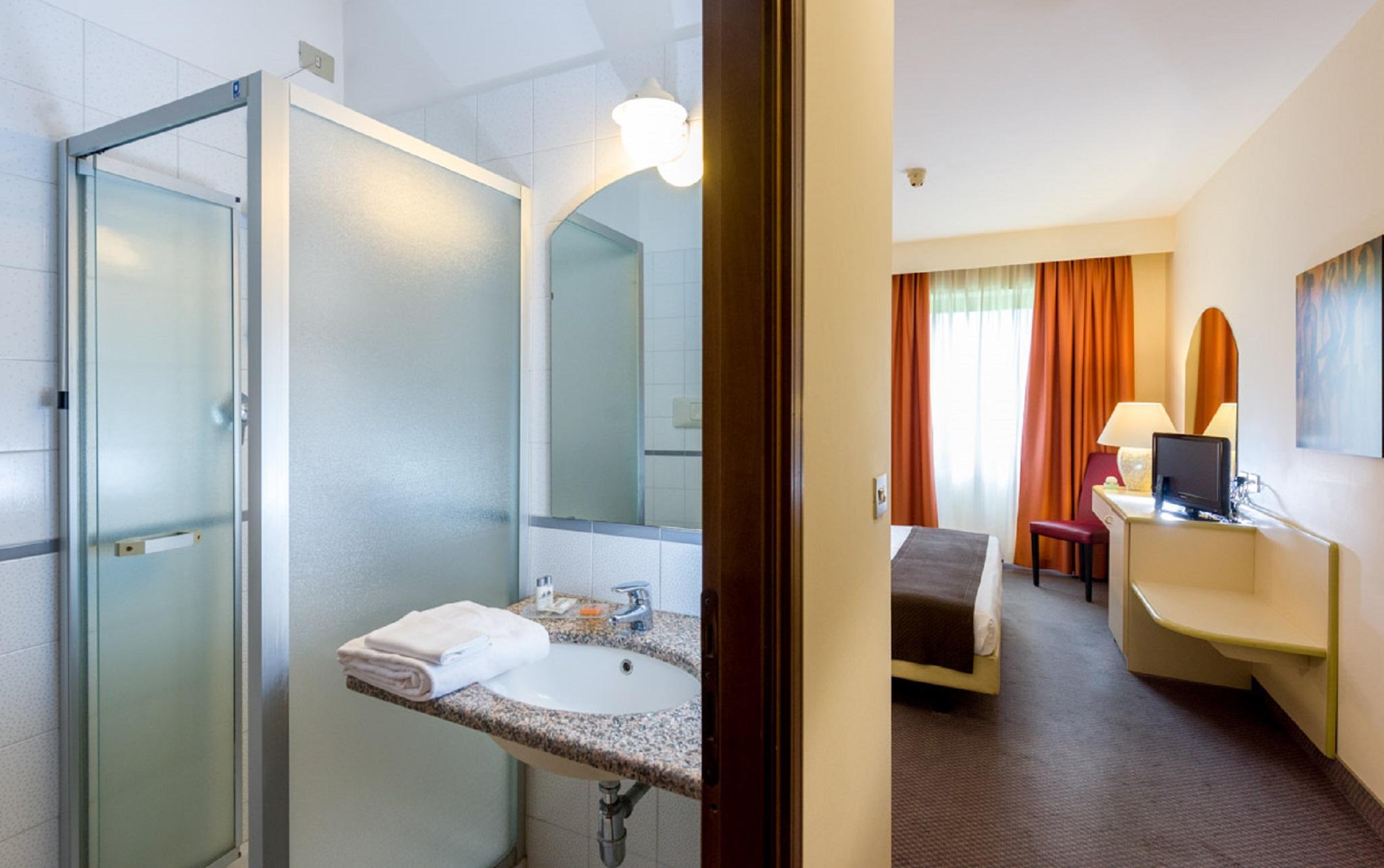 Hotel Des Alpes 로스타 외부 사진